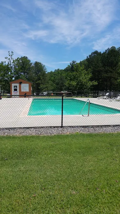Hiawassee KOA Holiday 1