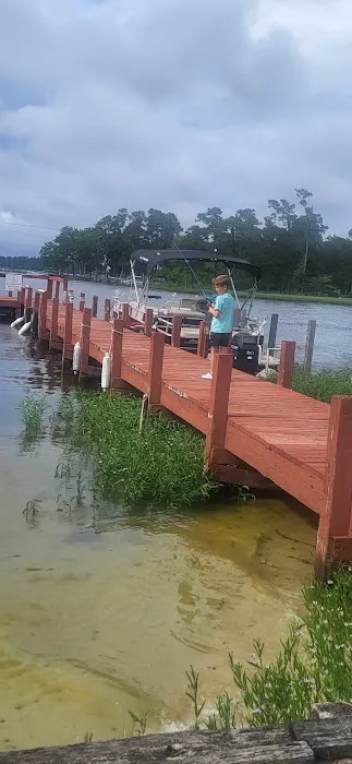 Lighthouse Pointe Family RV Park 12