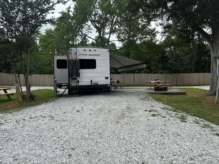 Lakeshore Family Campground 9