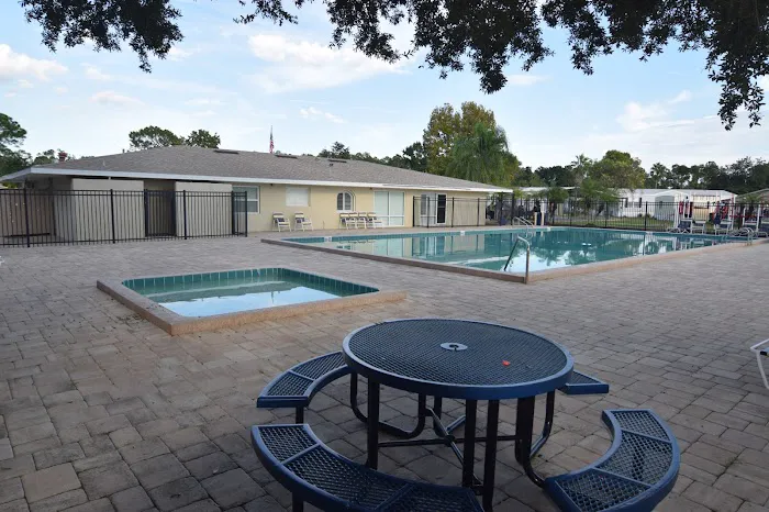 Siesta Lago Manufactured Home Community 3