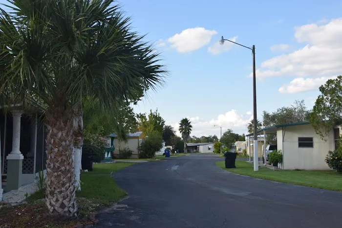 Siesta Lago Manufactured Home Community 9