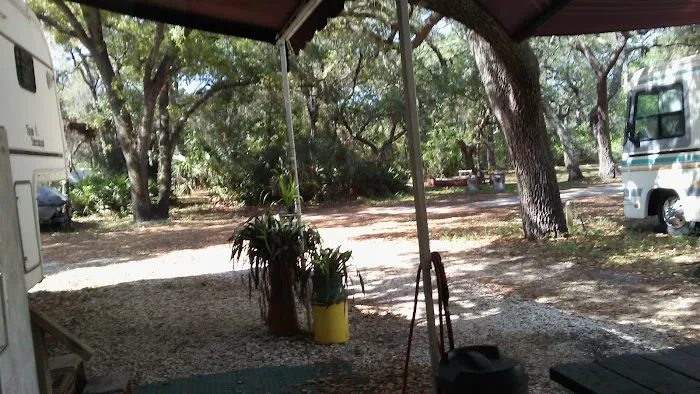 Mosssy Oaks Mobile Home RV Park 4