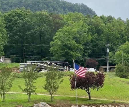 Fireside Camp + Lodge