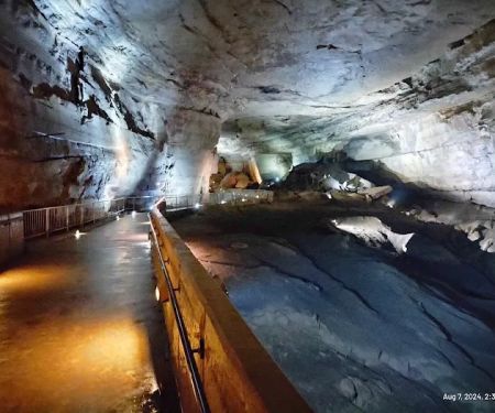 Cathedral Caverns State Park Campground