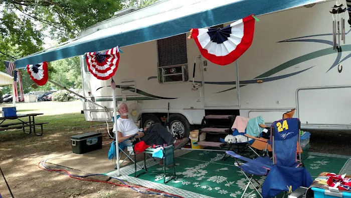 Little Mountain Marina-Camping 7