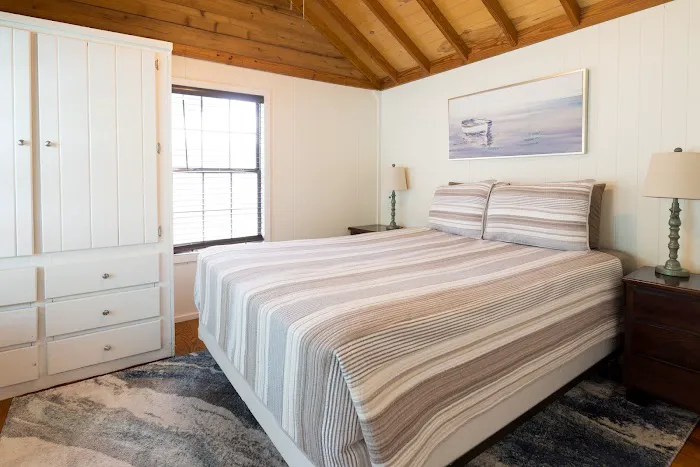 Oak Harbor Lodging & RV Resort 2