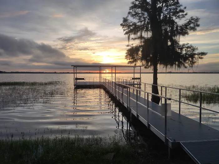 Oak Harbor Lodging & RV Resort 4