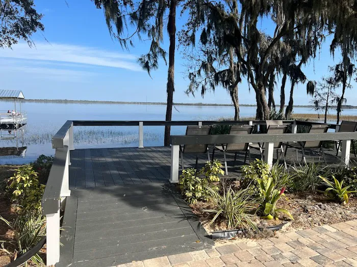 Oak Harbor Lodging & RV Resort 5