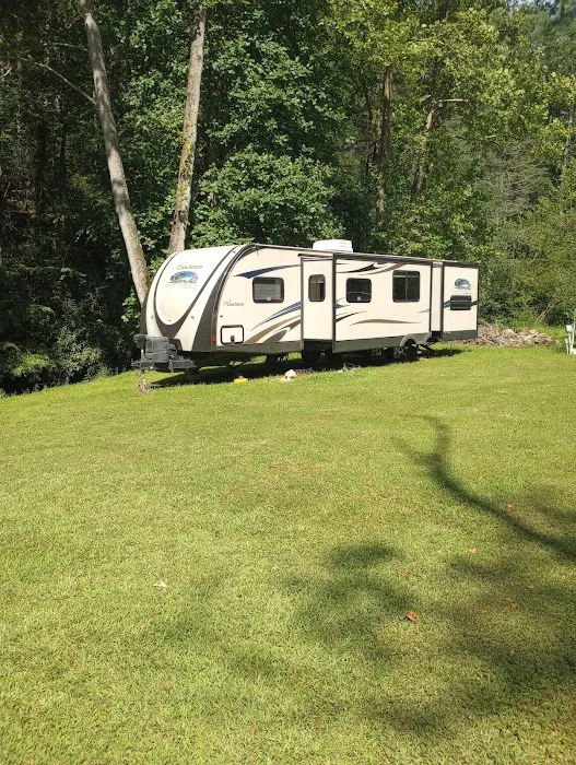 Hanging Dog GLAMP Campground 9
