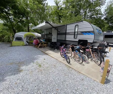 Riverbend RV Park-Campground and Cabins by Hickory Knob Farms