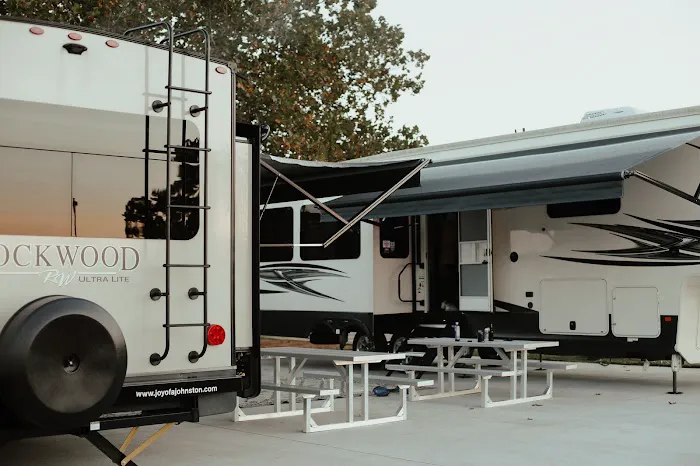 Lakeview Estate Mobile Home Community 13