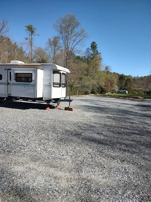 Ron's Carolina Blue sky RV campground 3