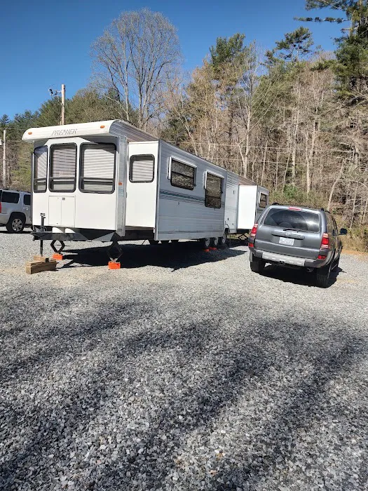Ron's Carolina Blue sky RV campground 6