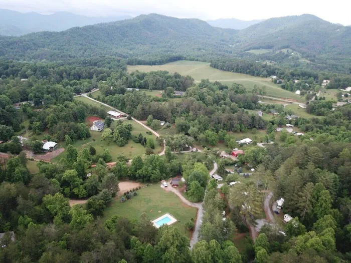 Rose Creek Campground & Cabins 10
