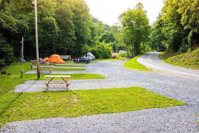 Nantahala Tiny Homes and RV Park 4