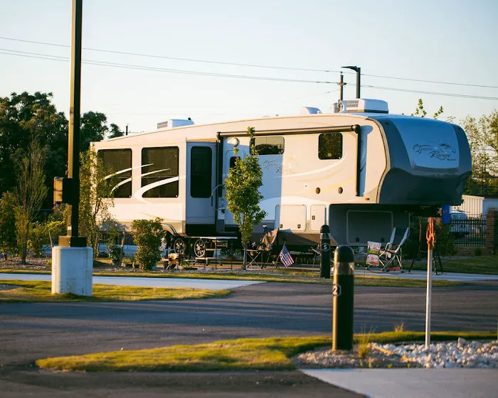 CrossRoads Coach Resort at the ROB 2