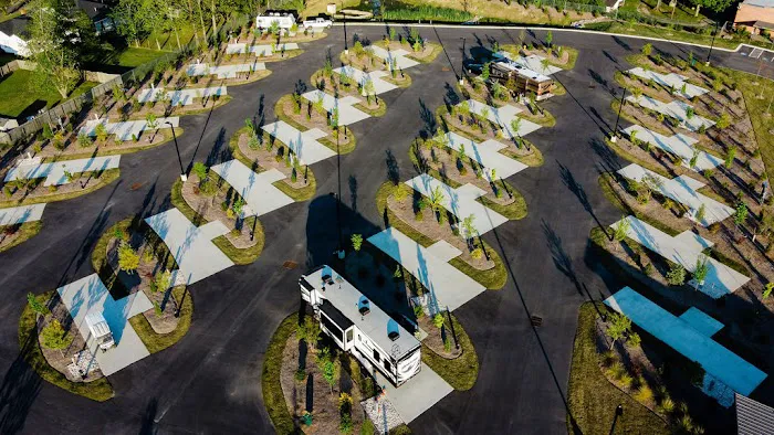 CrossRoads Coach Resort at the ROB 6
