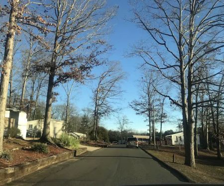 Twin Lakes Estate