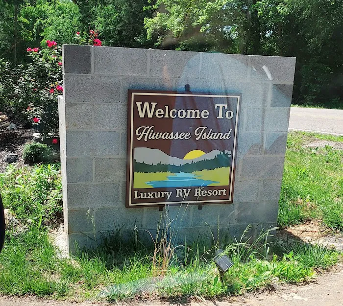 Hiwassee Island Luxury RV Resort 7