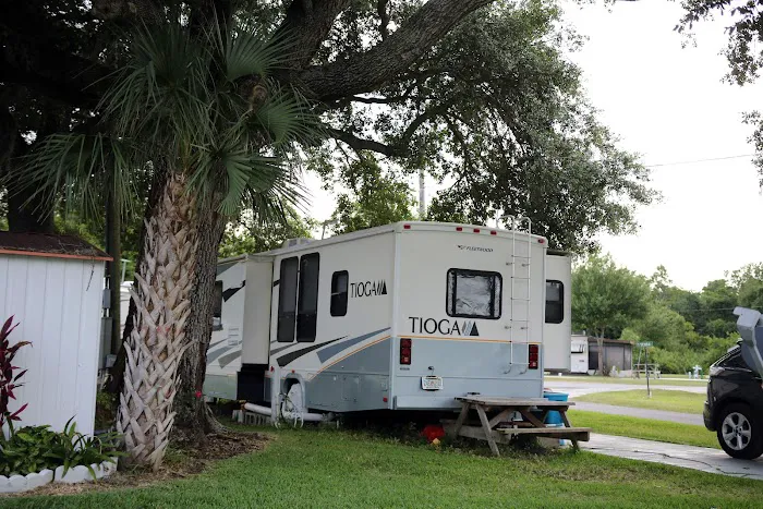 Royal Oaks RV 4