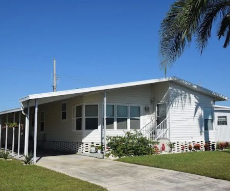 Lake Blue Mobile Home Community