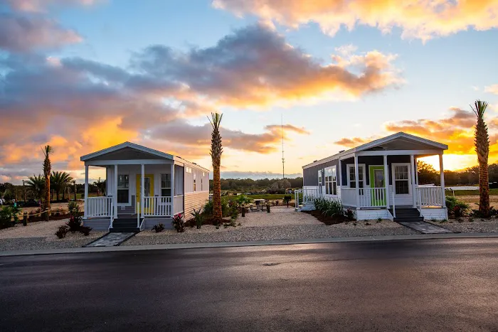 Bay Lake Motorcoach Resort 8