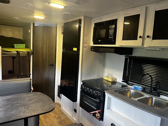 Travel Trailer Camper Rental 10