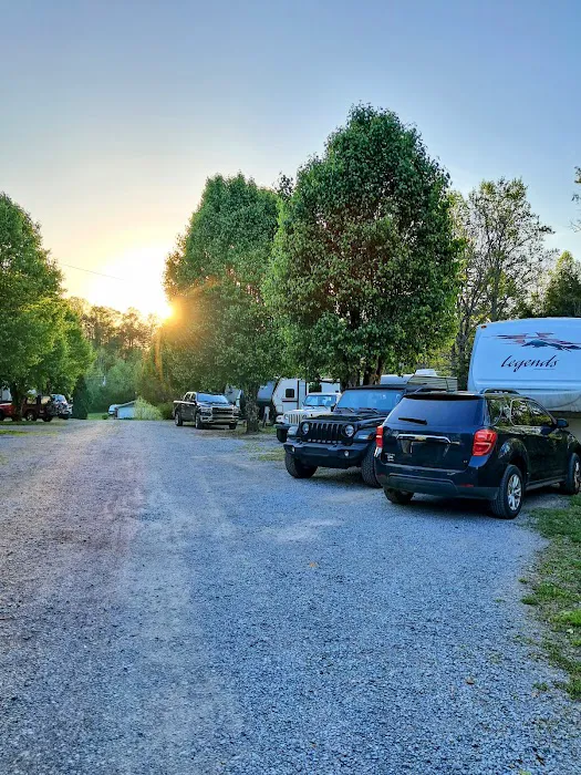Blue Moon RV Park (Formerly Overniter RV Park) 4