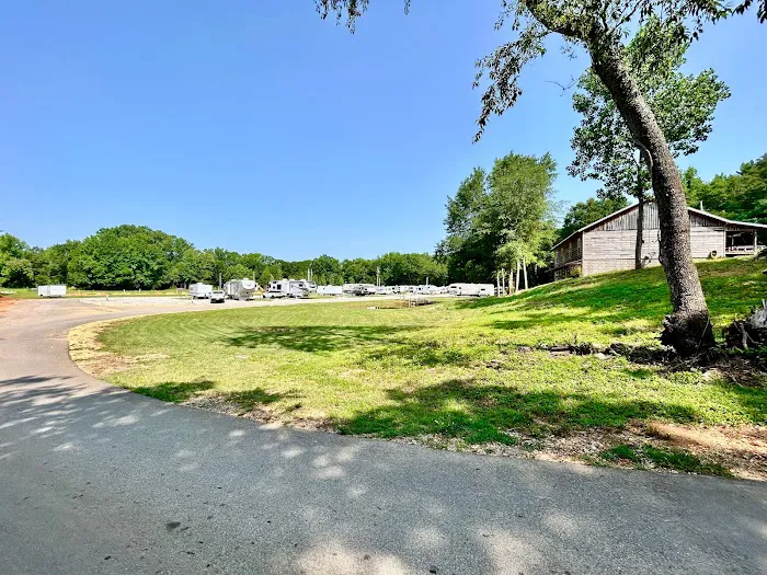 The Shoals Cottages & RV Park 9