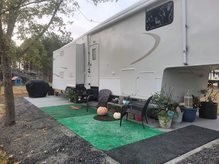 Ferry Rd RV Park 7