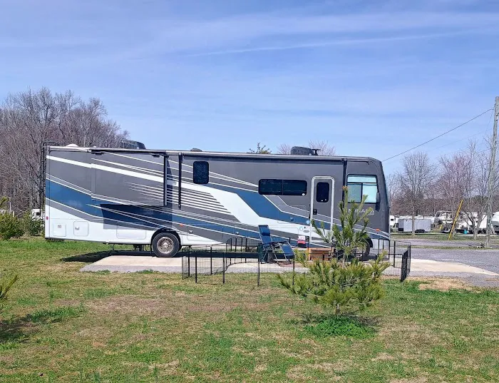 Ferry Rd RV Park 10