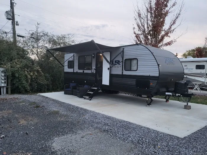 Ferry Rd RV Park 9