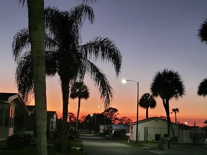 Oakwood Estates Mobile Home Comm 4