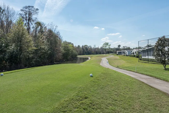 The Hamptons Golf & Country Club 7