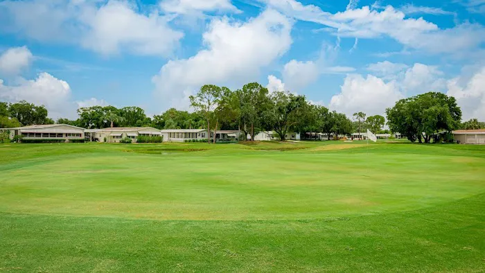 The Hamptons Golf & Country Club 9