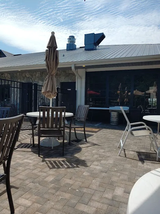 Hampton's Club House 8