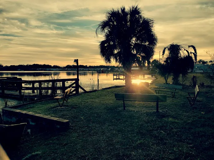 Gloria's Resort 7