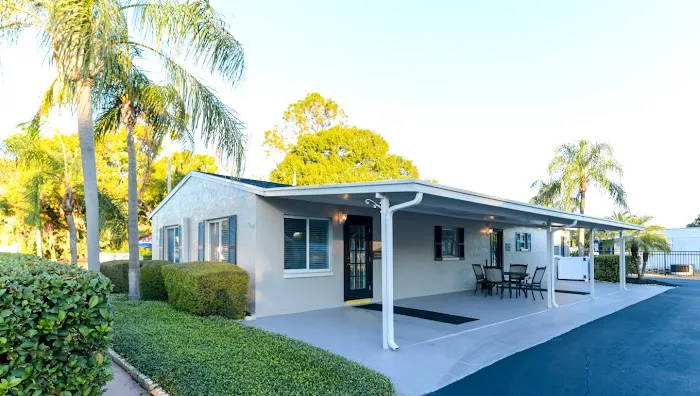 Bay's End Manor MHC 2