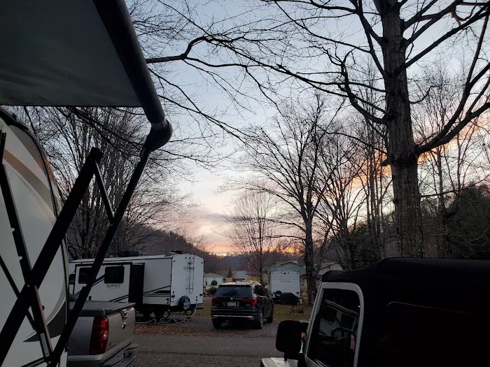 Bradley's Campground & Cabins 1