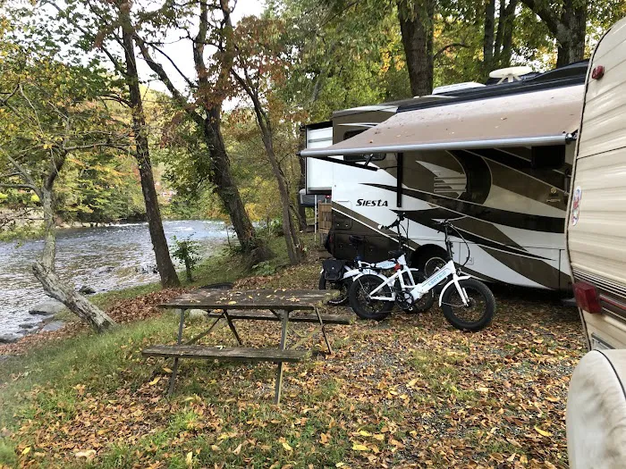 Bradley's Campground & Cabins 6