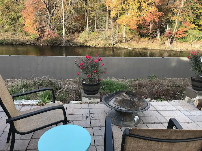 Cherokee Riverfront RV Park 8