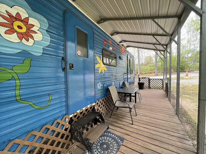 Four Paws Kingdom Campground & Dog Retreat 5