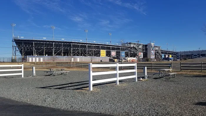 Camping World Racing Resort 2