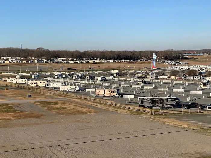 Camping World Racing Resort 9