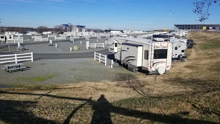 Camping World Racing Resort 10