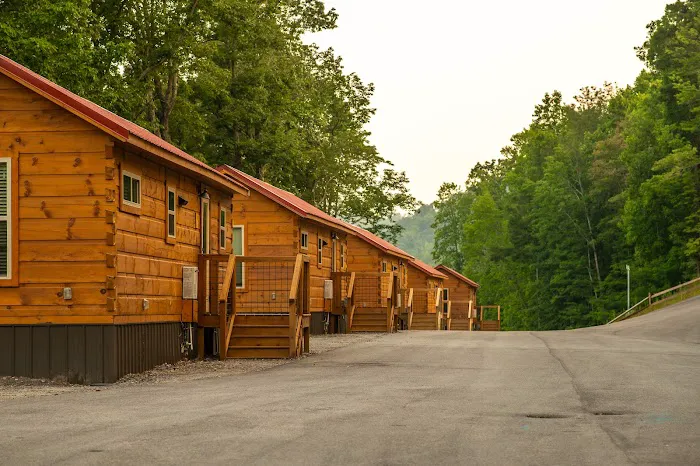 Jellystone Park™ Golden Valley 1