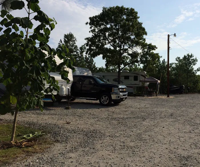 R & W RV Park 4