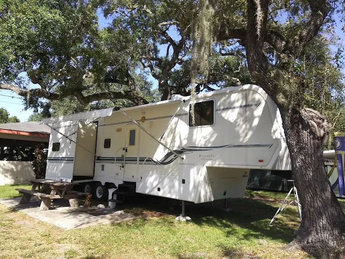 West Bay Oaks Mobile Home & RV Park 6