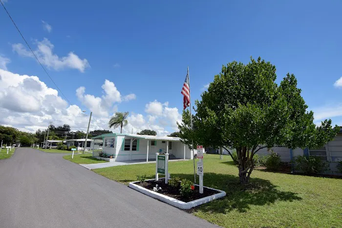 Satellite Bay Manufactured Home Community 9