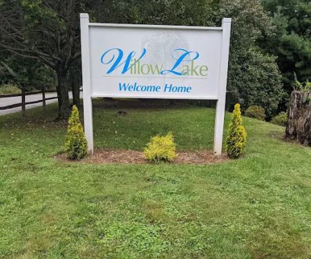 Willow Lake Manufactured Home Park